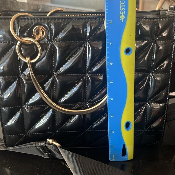 Black patent leather river Island handbag with gold trim and Crossbody strap - Picture 5 of 6